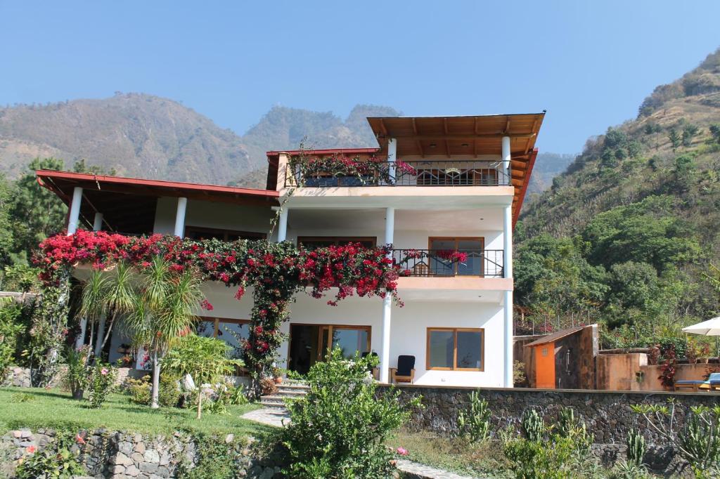 Rendez-vous Doux | Retraite bien-être au Lac Atitlán, Guatemala 🌸